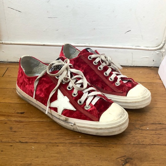 red velvet golden goose sneakers
